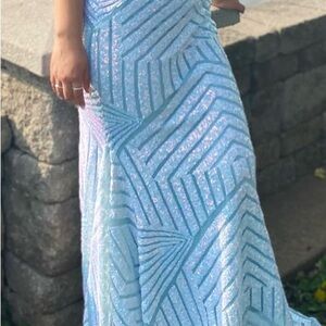Long blue prom dress